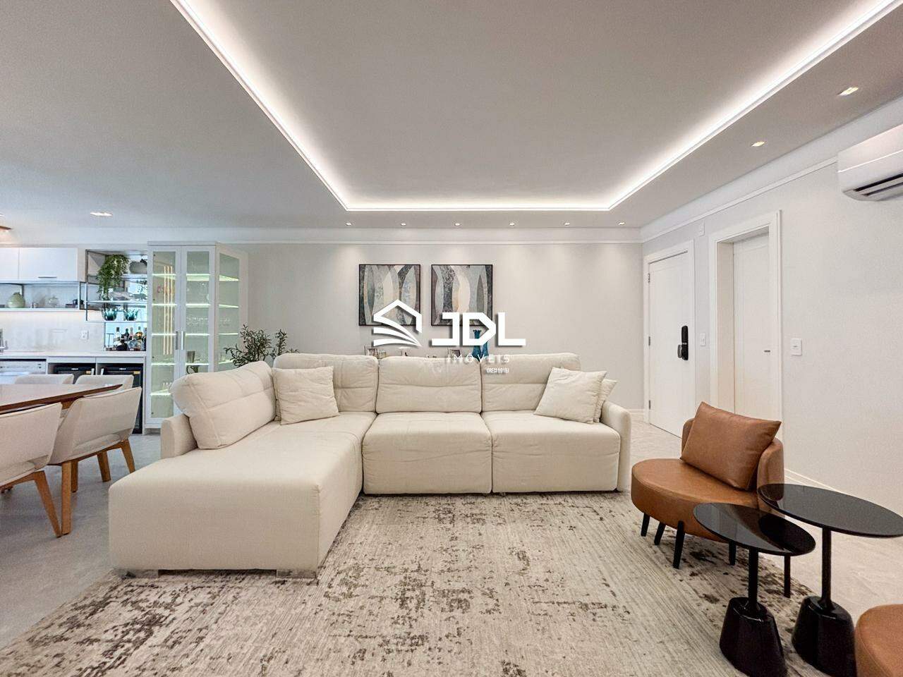 Apartamento à venda no bairro Ponta Aguda: 