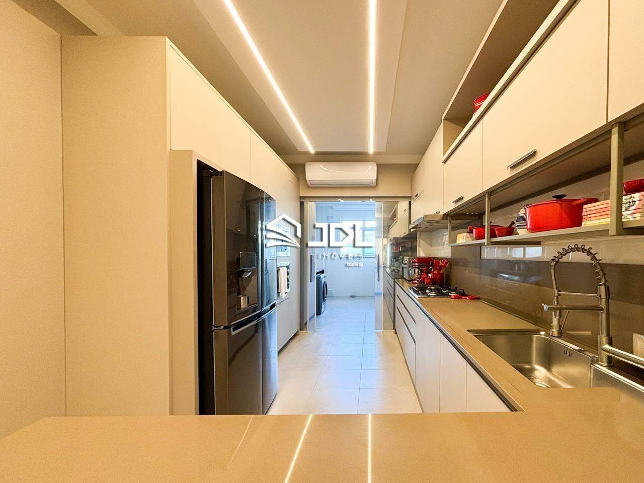 Apartamento à venda no bairro Ponta Aguda: 