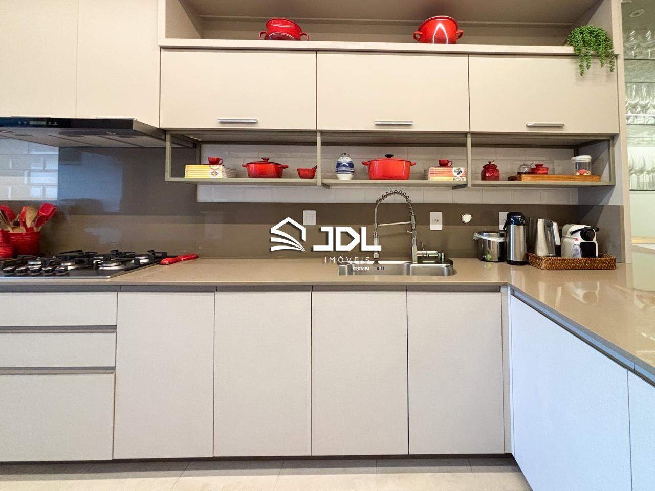 Apartamento à venda no bairro Ponta Aguda: 