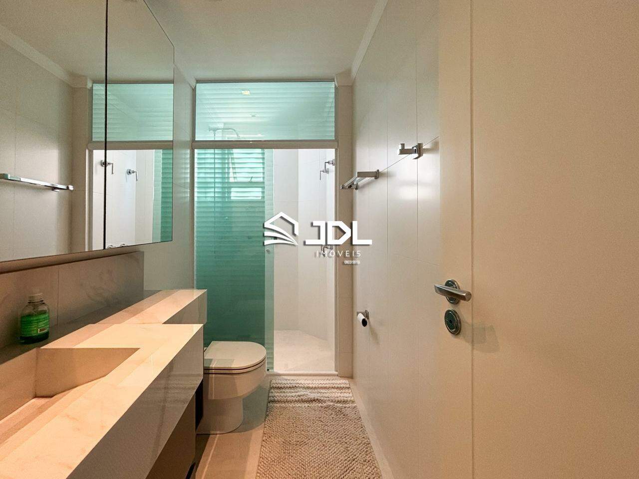 Apartamento à venda no bairro Ponta Aguda: 