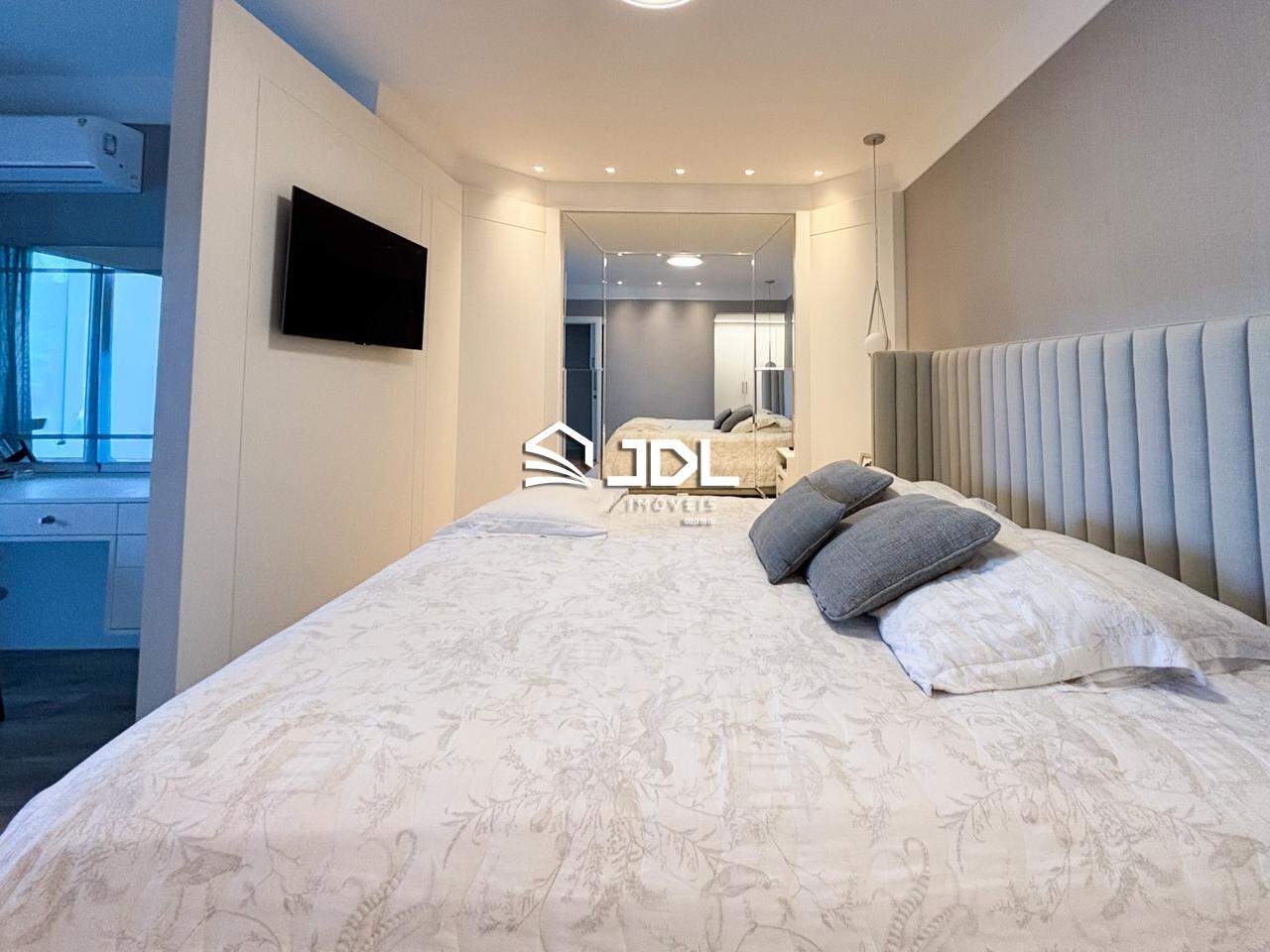 Apartamento à venda no bairro Ponta Aguda: 