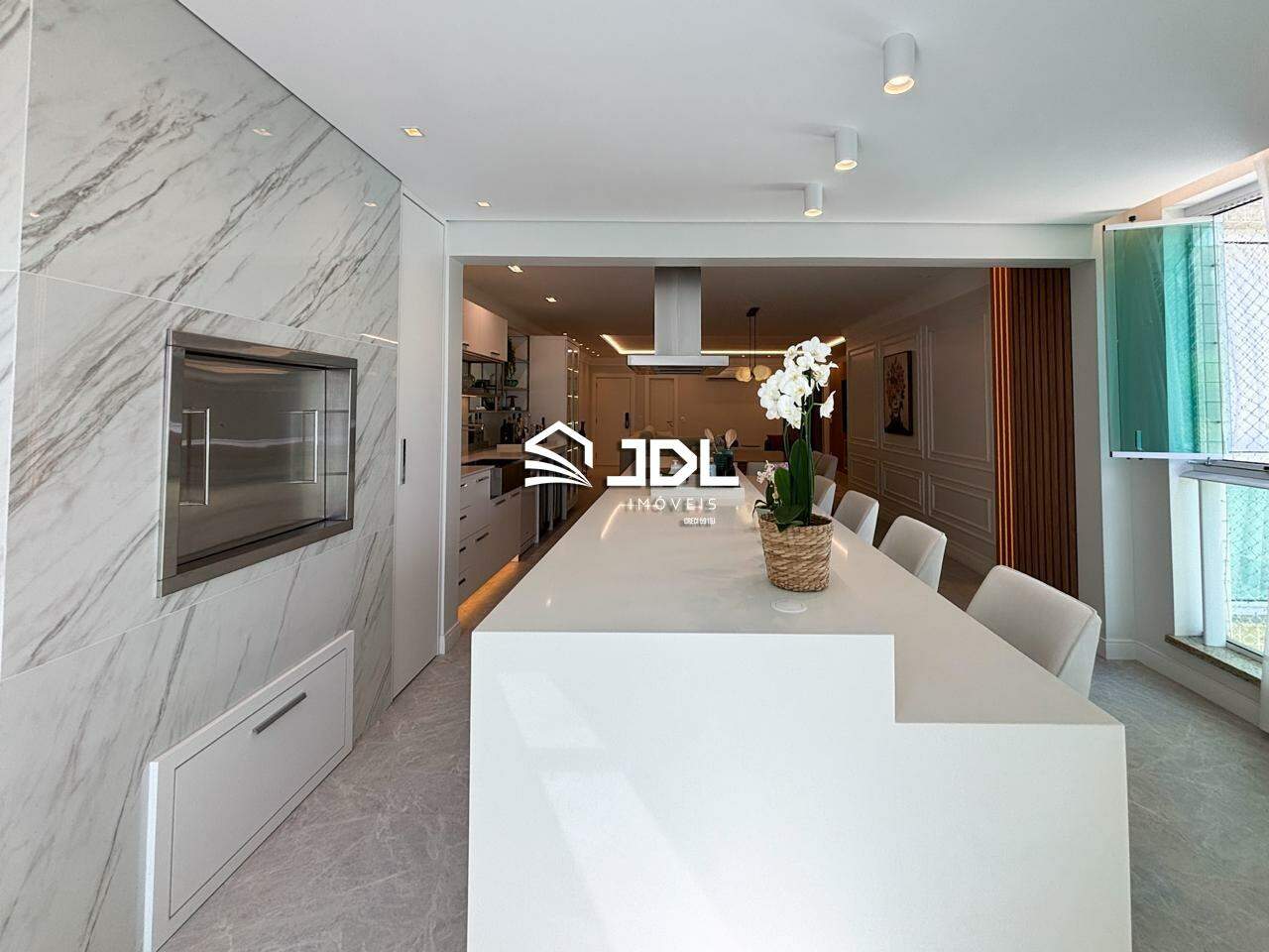 Apartamento à venda no bairro Ponta Aguda: 