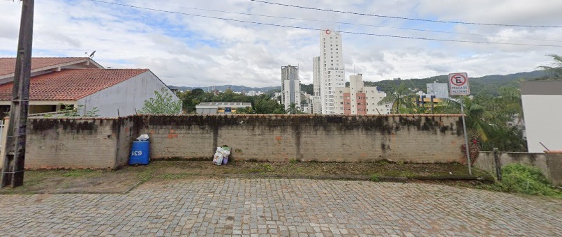 Terreno à venda no bairro Itoupava Seca: 
