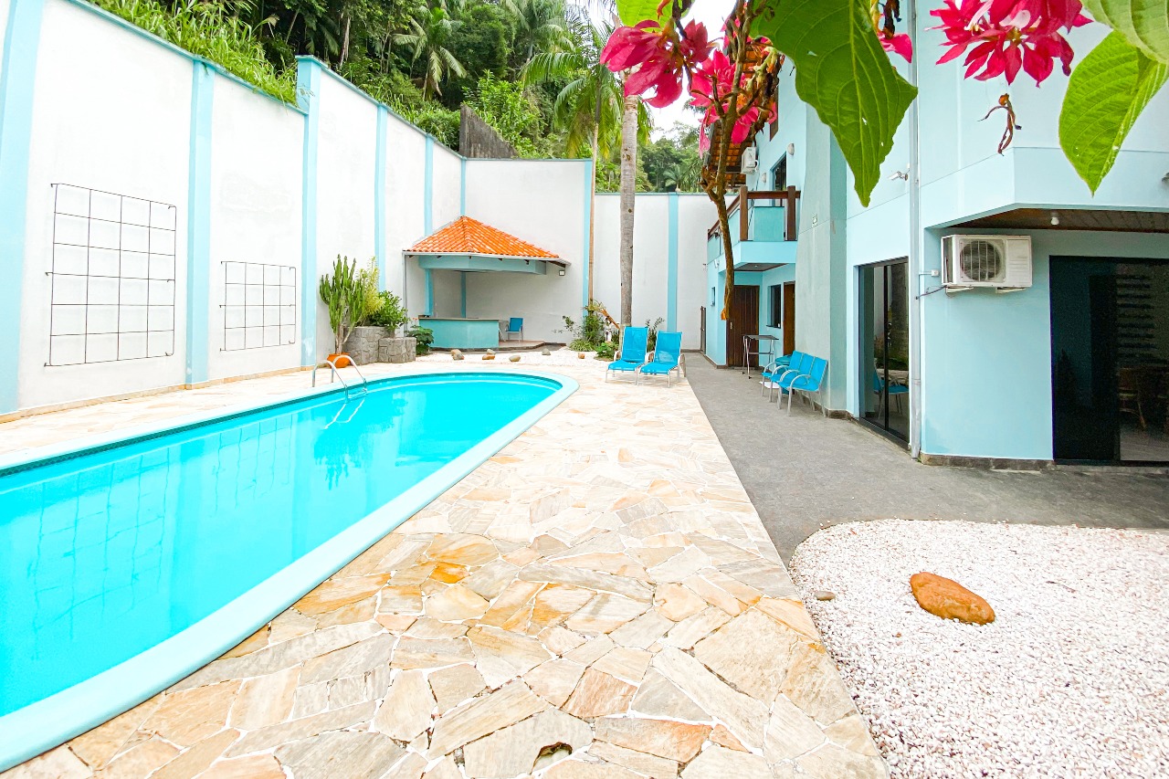 Casa à venda no bairro Velha: 