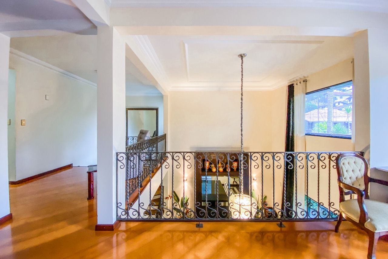 Casa à venda no bairro Velha: 