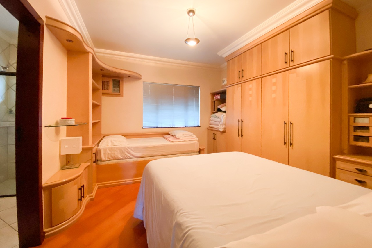 Casa à venda no bairro Velha: 