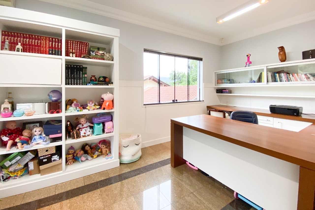 Casa à venda no bairro Velha: 