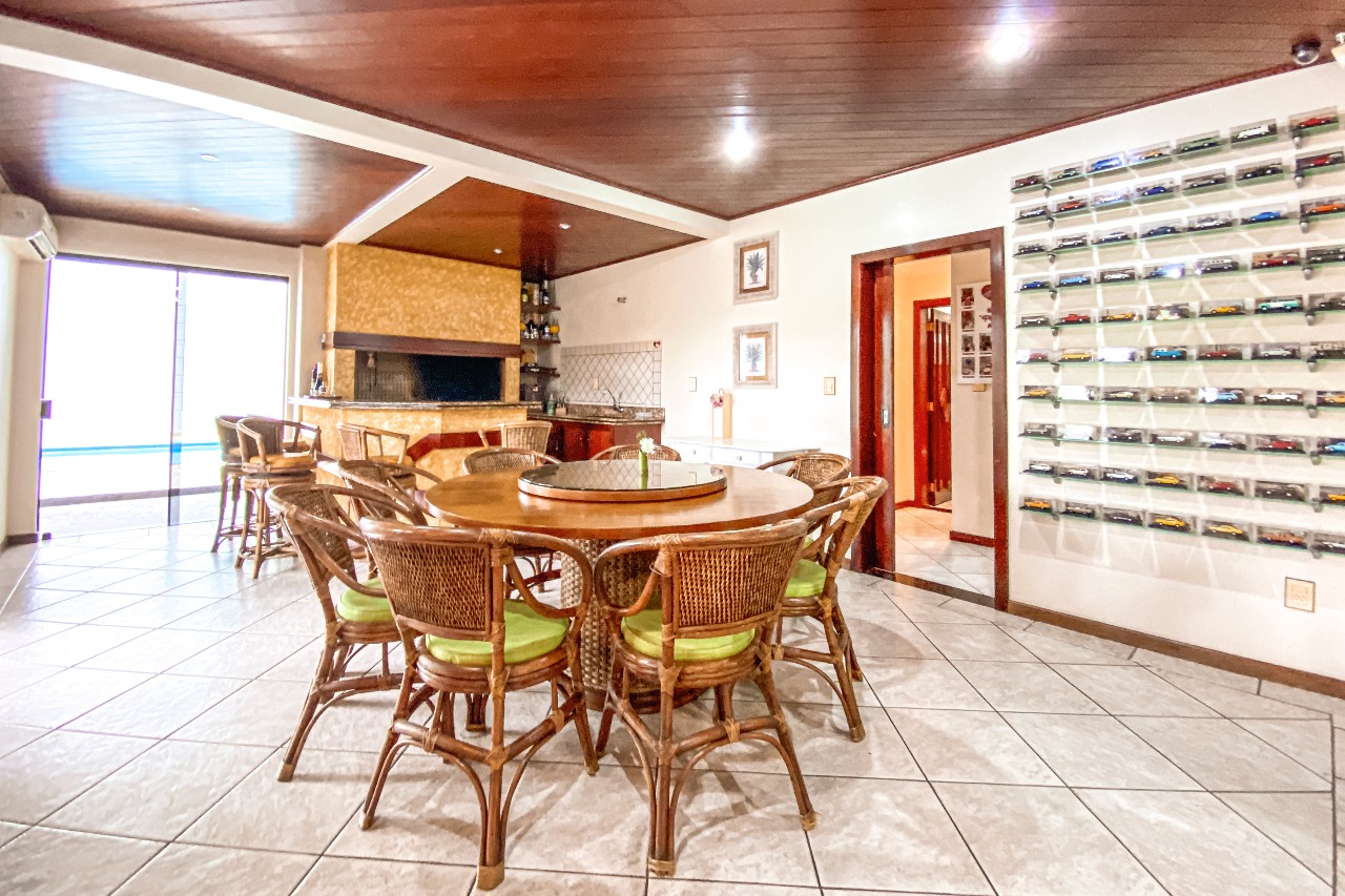 Casa à venda no bairro Velha: 