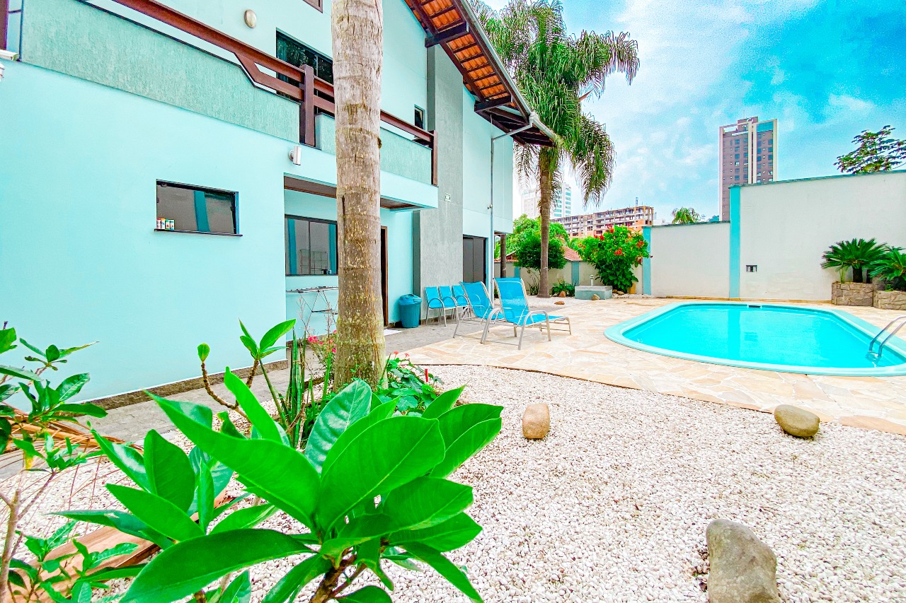 Casa à venda no bairro Velha: 