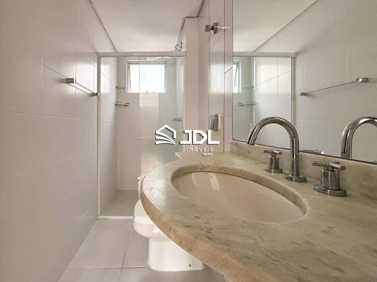 Apartamento à venda no bairro Ponta Aguda: 