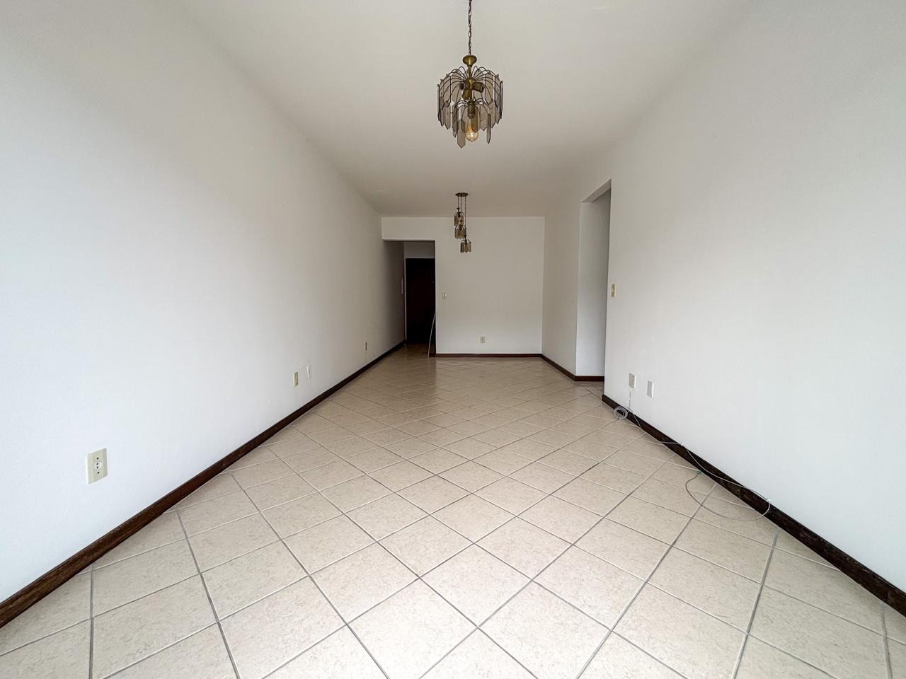 Apartamento à venda no bairro Ponta Aguda: 