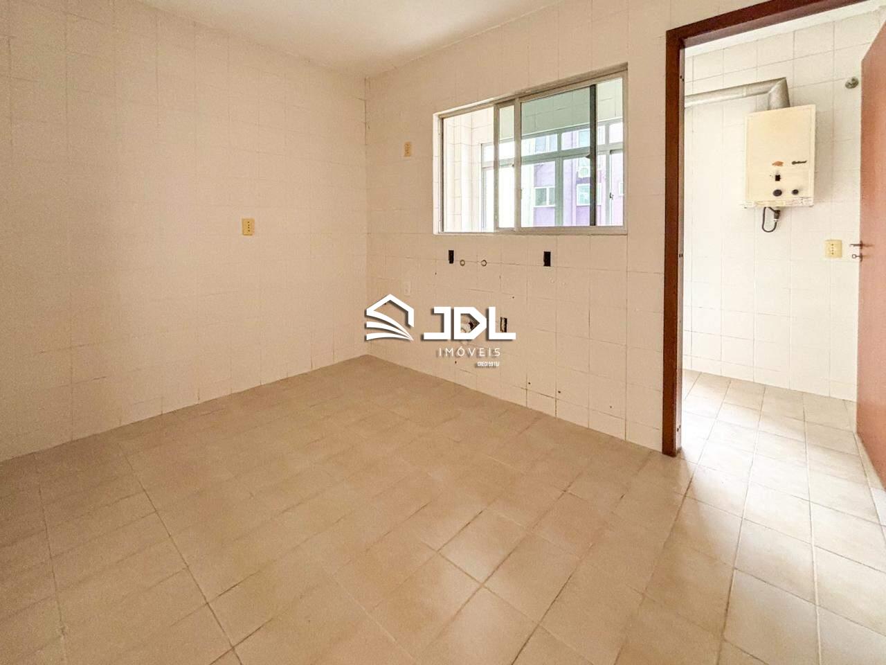 Apartamento à venda no bairro Ponta Aguda: 