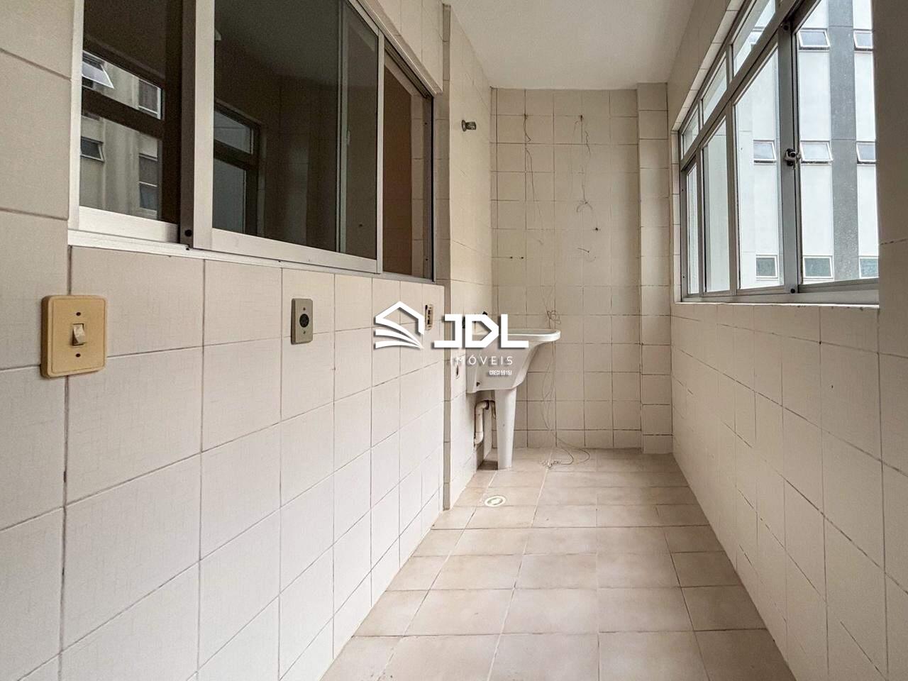 Apartamento à venda no bairro Ponta Aguda: 