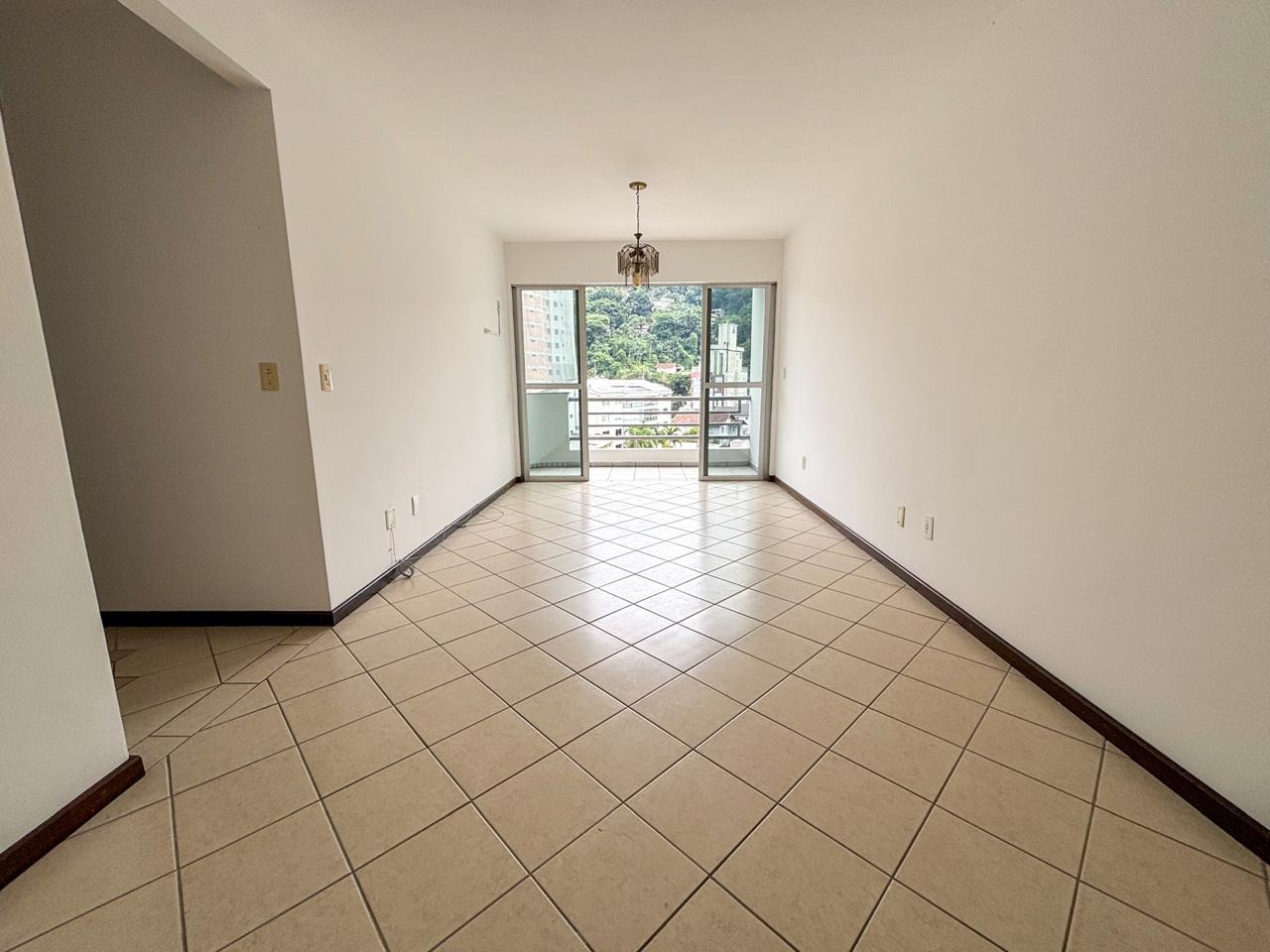 Apartamento à venda no bairro Ponta Aguda: 