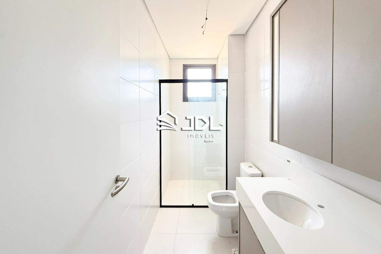 Apartamento à venda no bairro Praia de Armação do Itapocorói: 