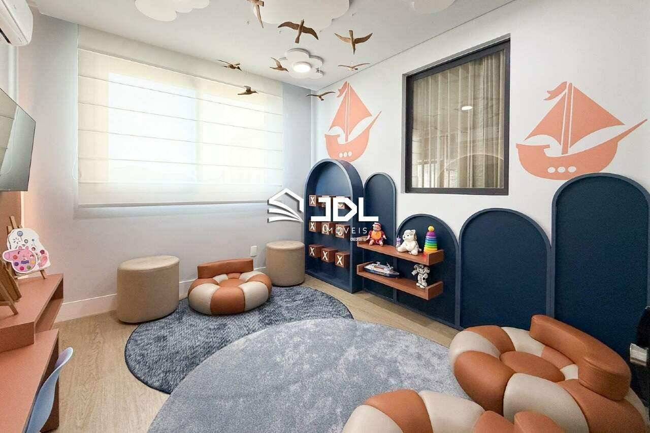 Apartamento à venda no bairro Praia de Armação do Itapocorói: 