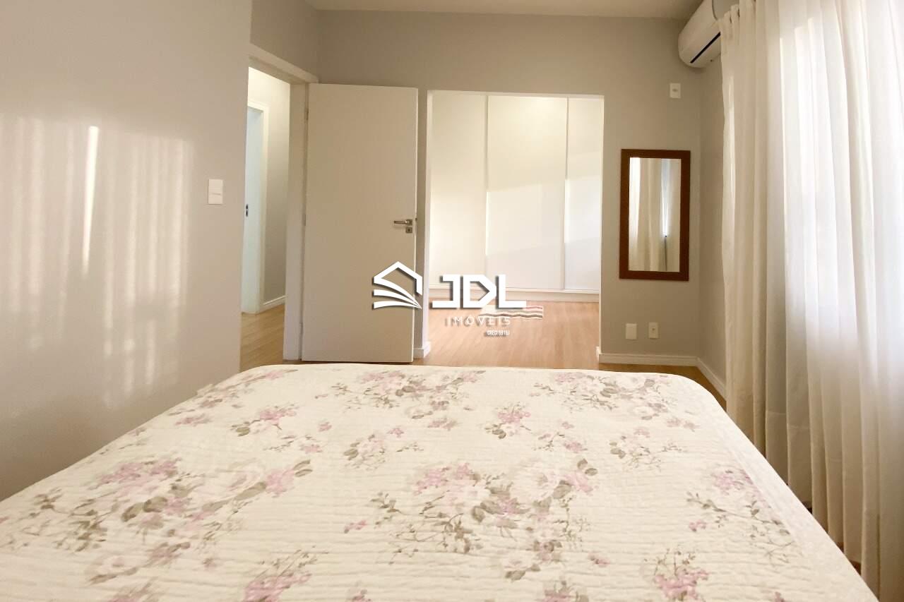 Casa à venda no bairro Velha Central: 