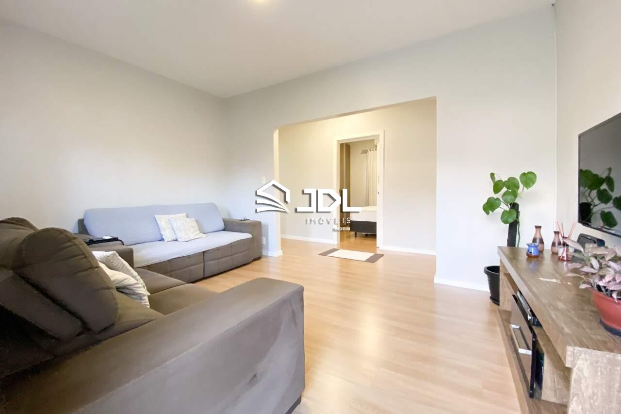 Casa à venda no bairro Velha Central: 