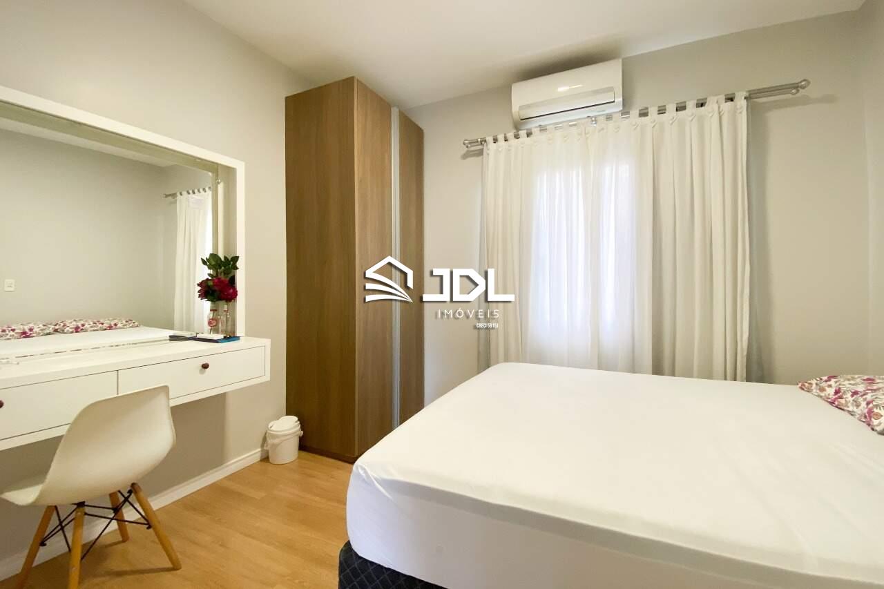 Casa à venda no bairro Velha Central: 