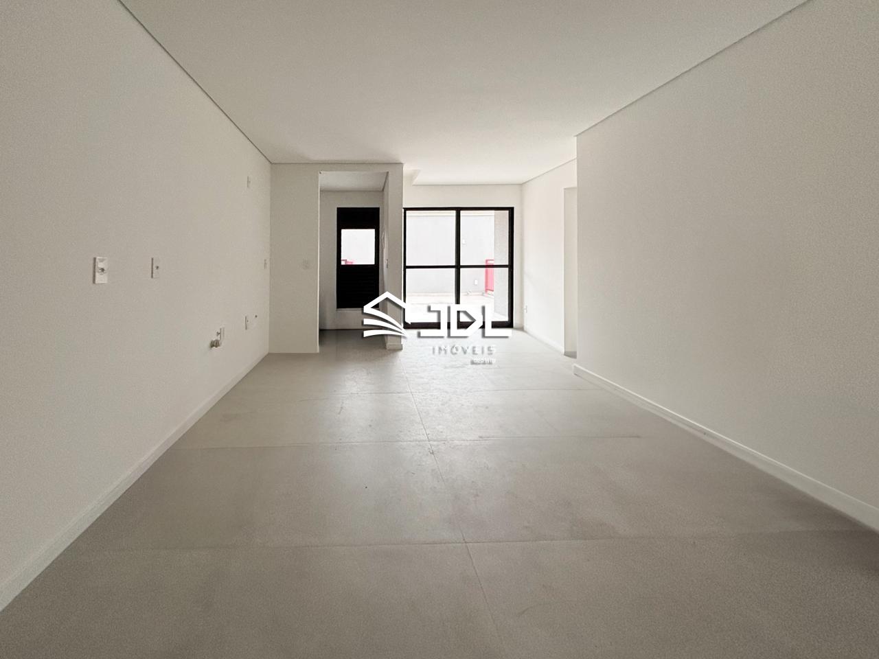 Apartamento à venda no bairro Velha: 