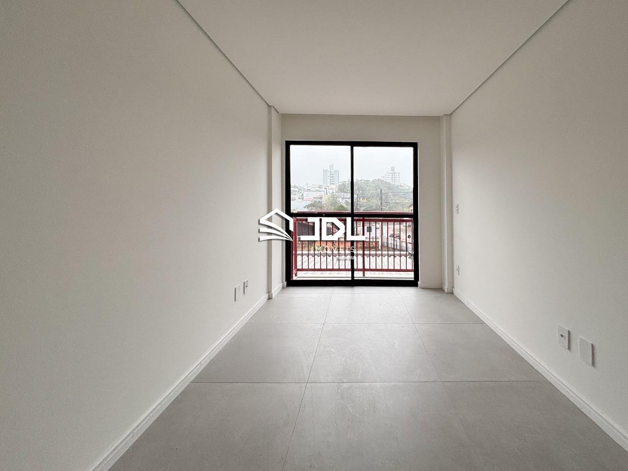 Apartamento à venda no bairro Velha: 