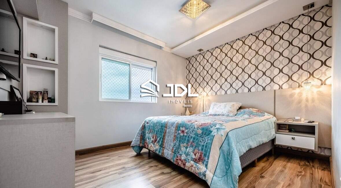 Apartamento à venda no bairro Velha: 