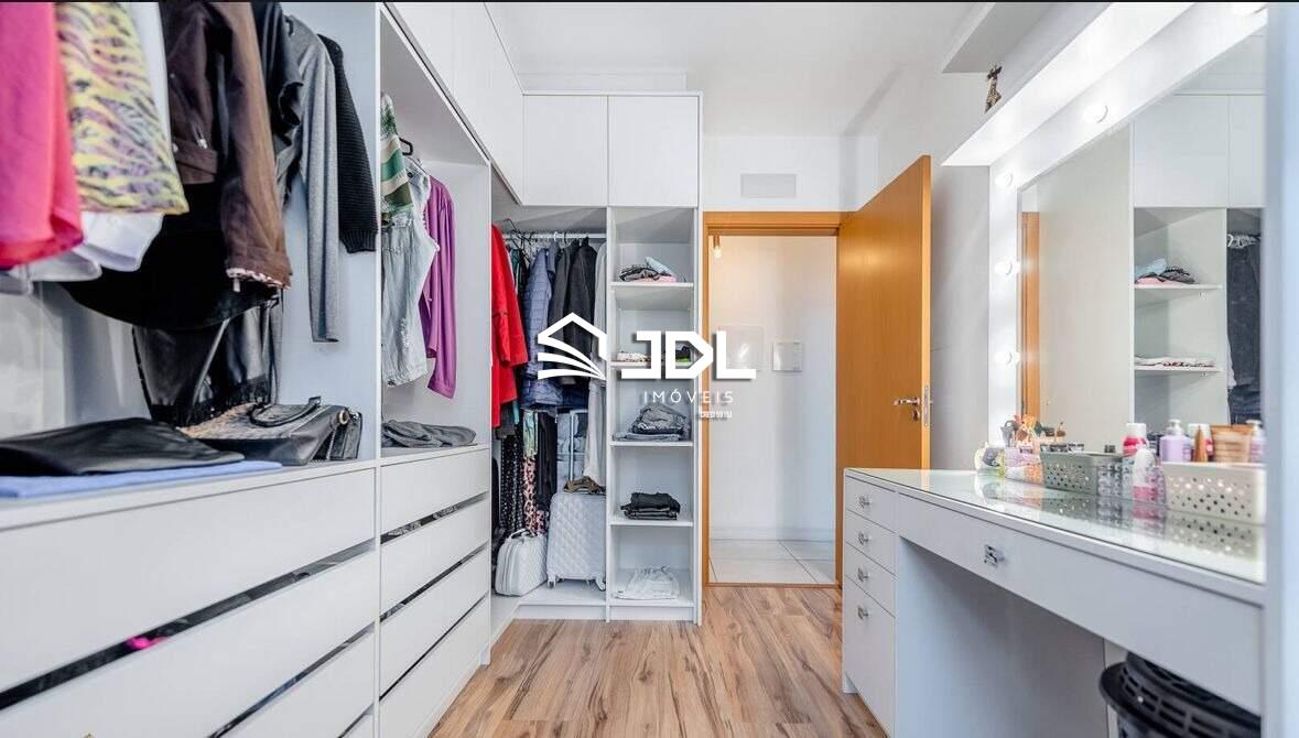 Apartamento à venda no bairro Velha: 