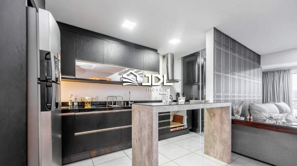 Apartamento à venda no bairro Velha: 