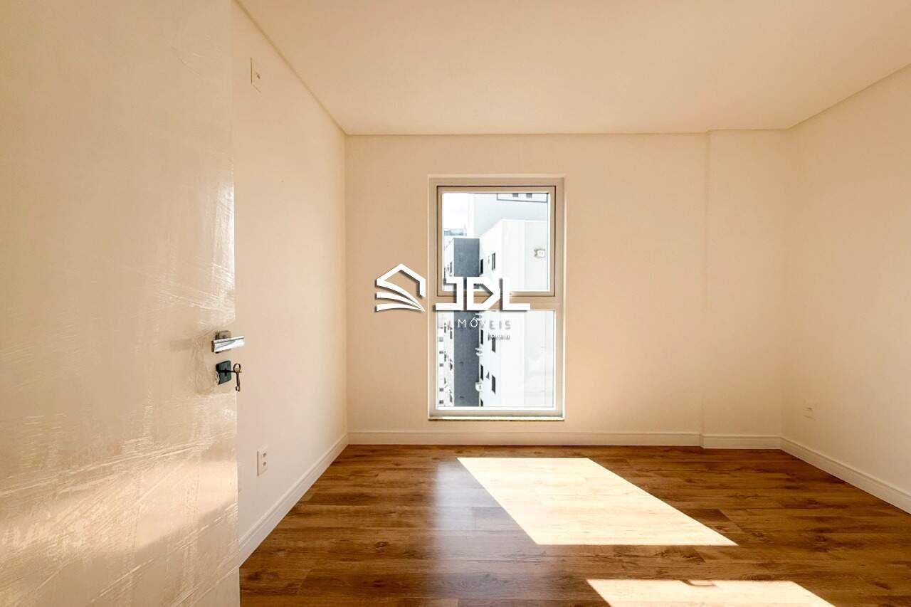Apartamento à venda no bairro Velha: 