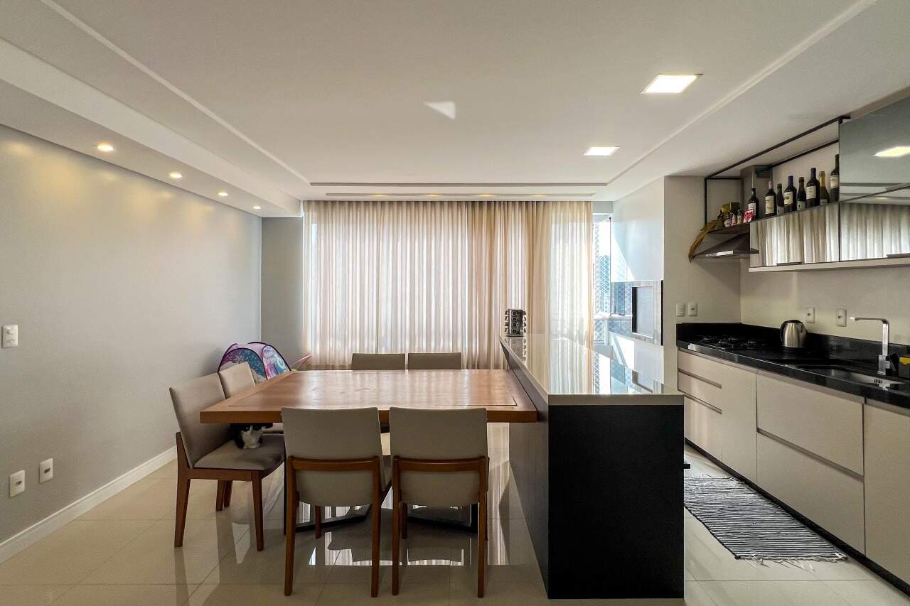 Apartamento à venda no bairro Vila Nova: