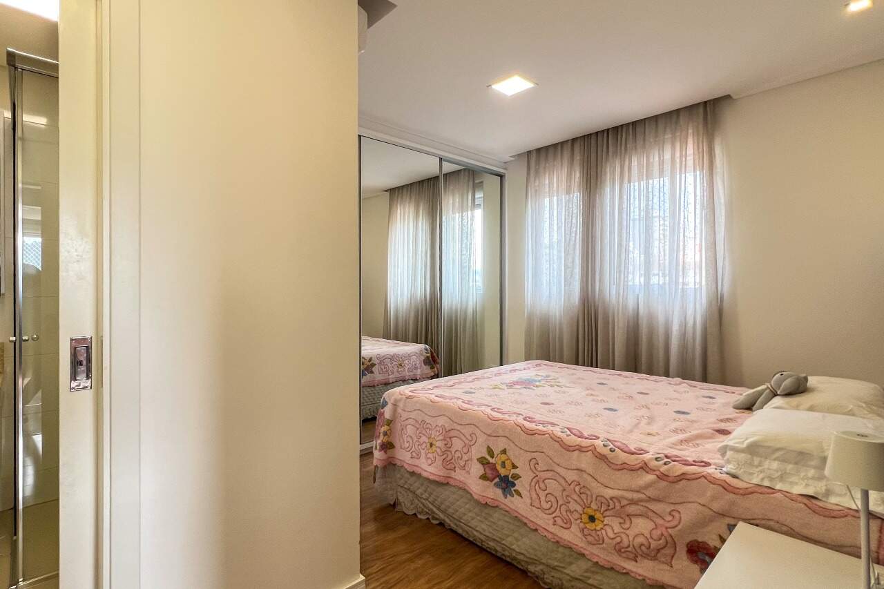 Apartamento à venda no bairro Vila Nova: 