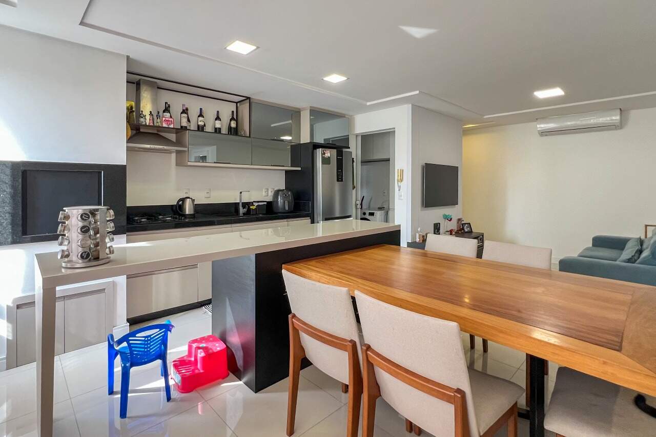 Apartamento à venda no bairro Vila Nova: 