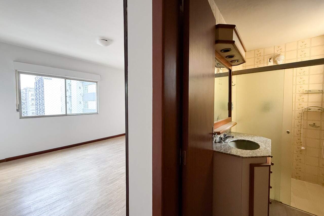 Apartamento à venda no bairro Centro: 