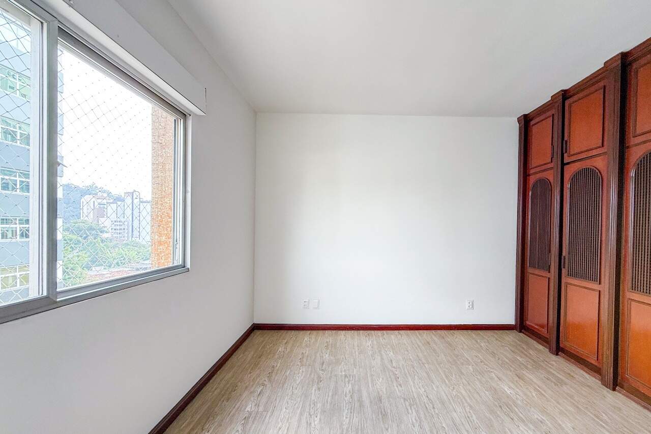 Apartamento à venda no bairro Centro: 
