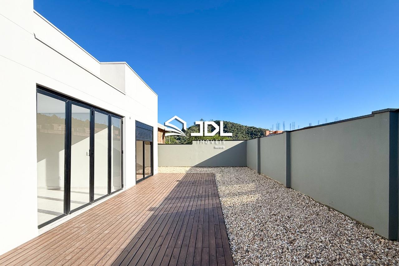 Casa à venda no bairro Ponta Aguda: 