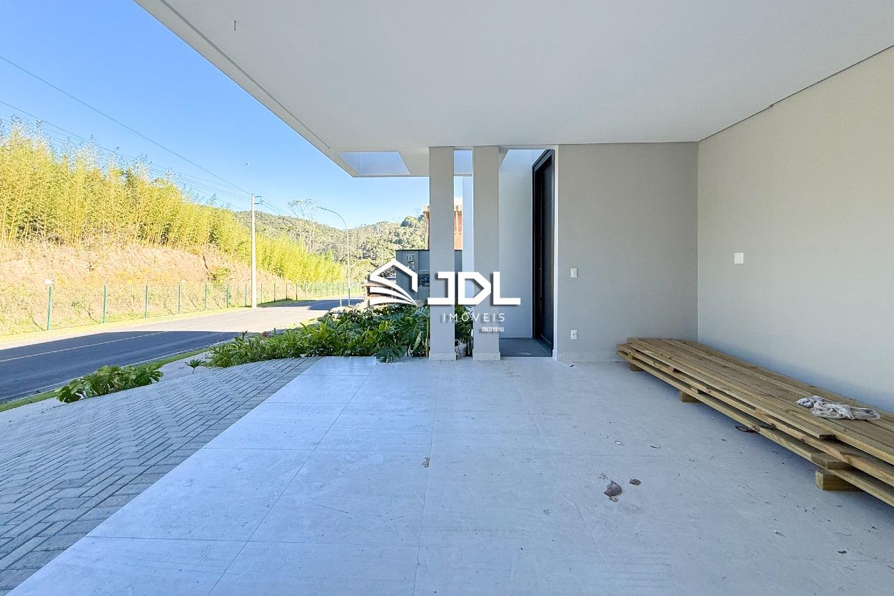 Casa à venda no bairro Ponta Aguda: 