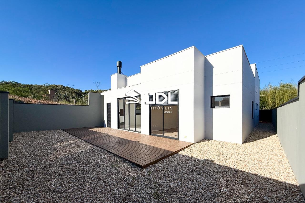 Casa à venda no bairro Ponta Aguda: 