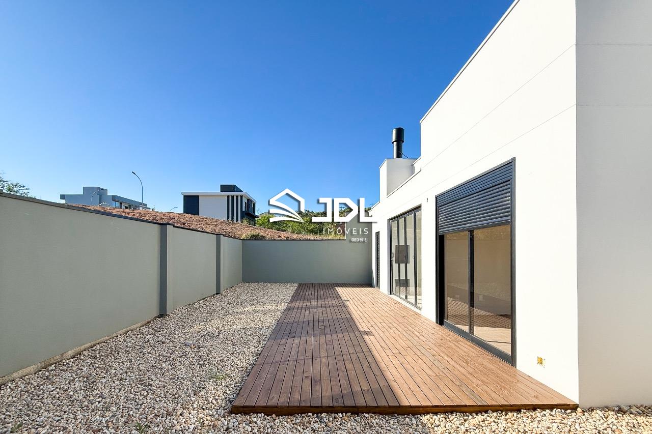 Casa à venda no bairro Ponta Aguda: 