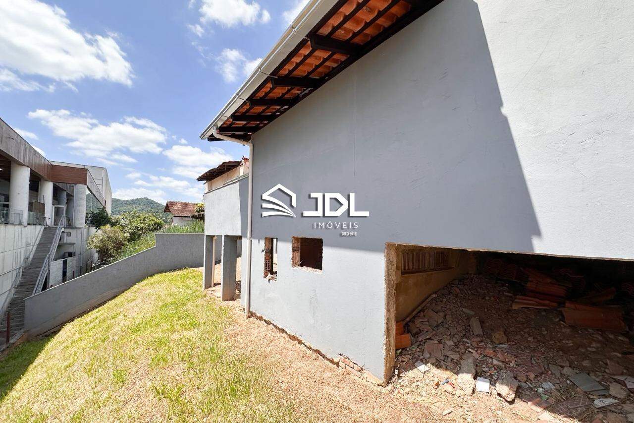 Casa à venda no bairro Itoupava Norte: 