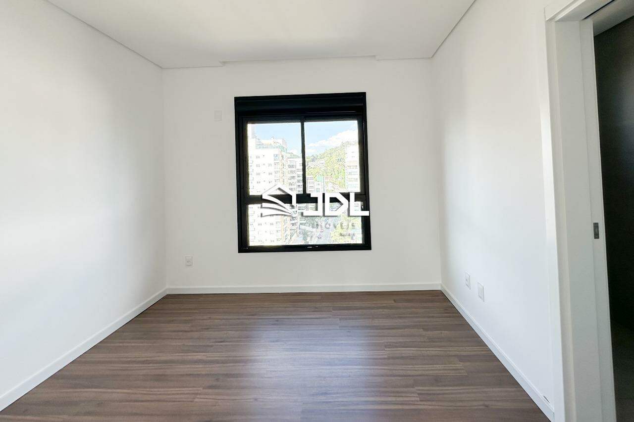 Apartamento à venda no bairro Victor Konder: 