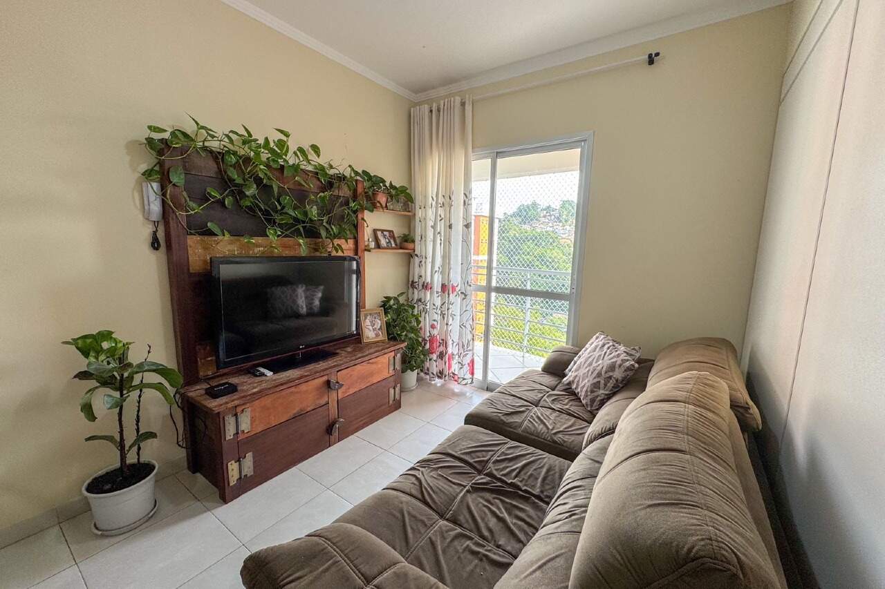 Apartamento à venda no bairro Escola Agrícola: 