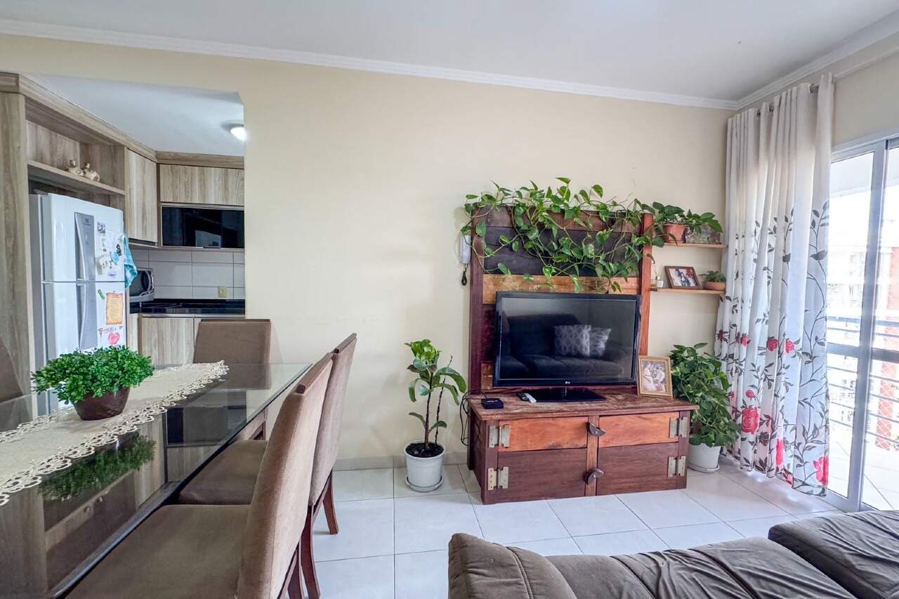 Apartamento à venda no bairro Escola Agrícola: 