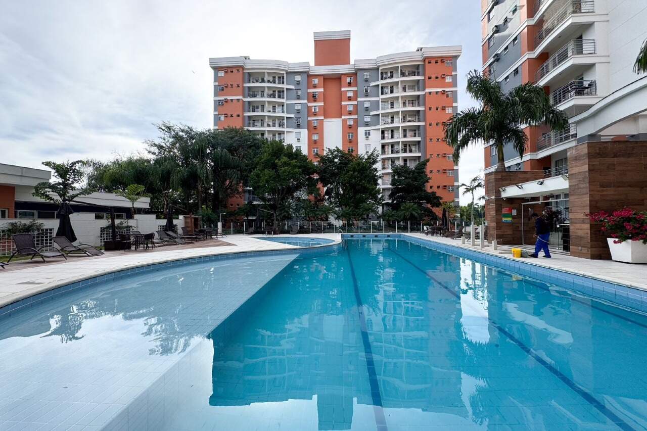 Apartamento à venda no bairro Escola Agrícola: 