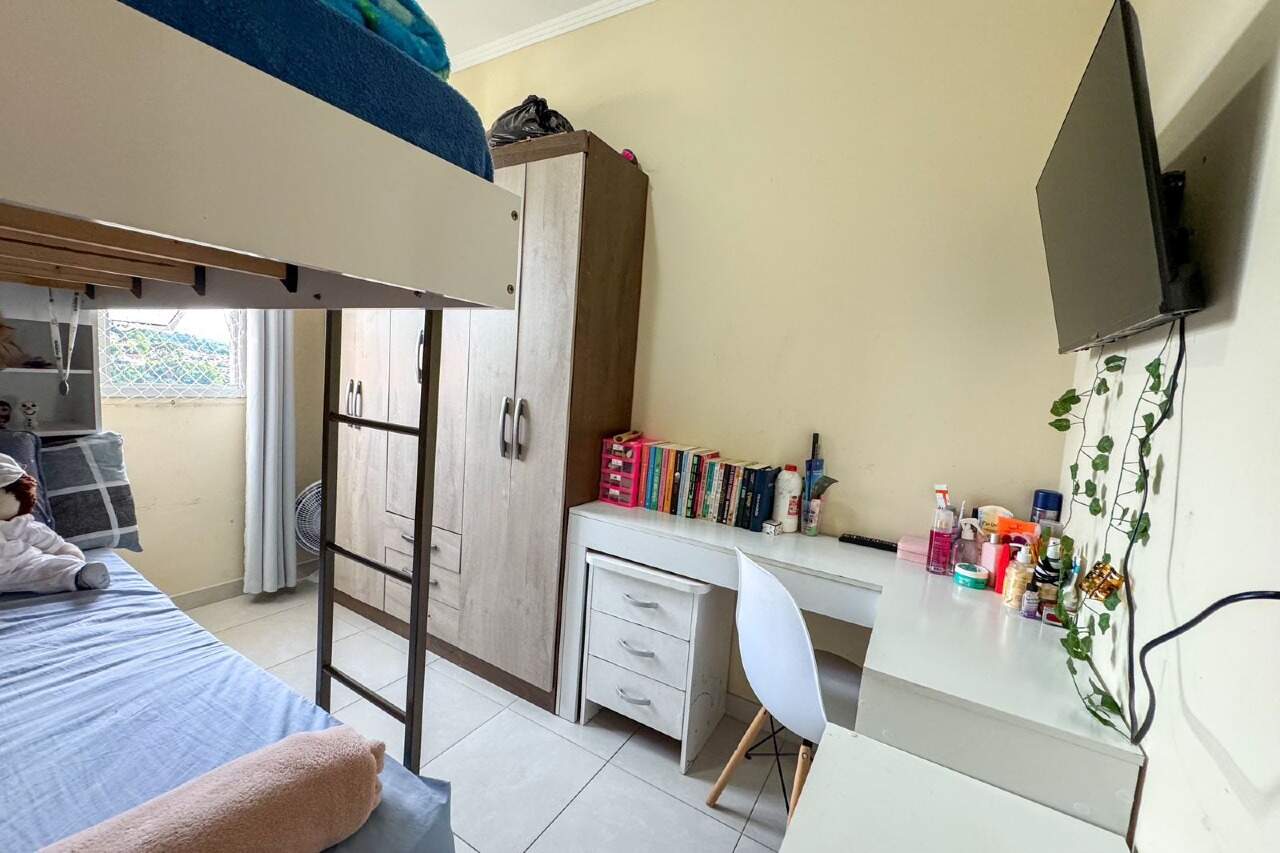 Apartamento à venda no bairro Escola Agrícola: 