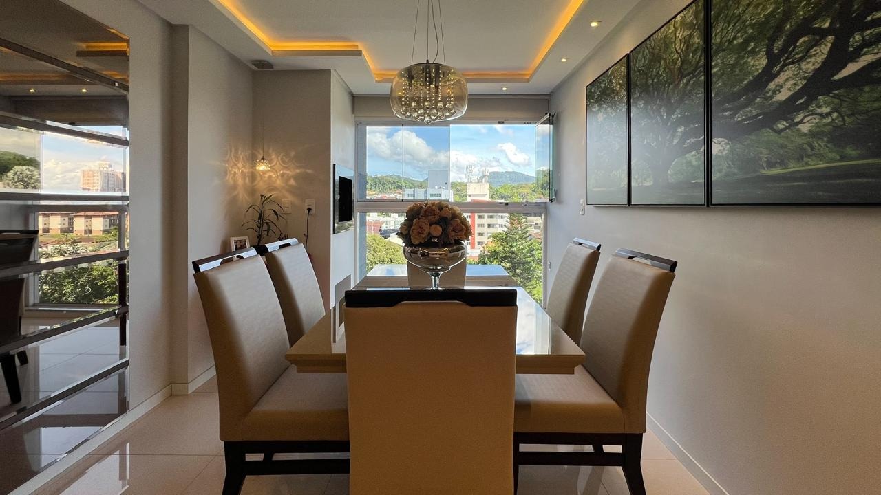 Apartamento à venda no bairro Água Verde: 