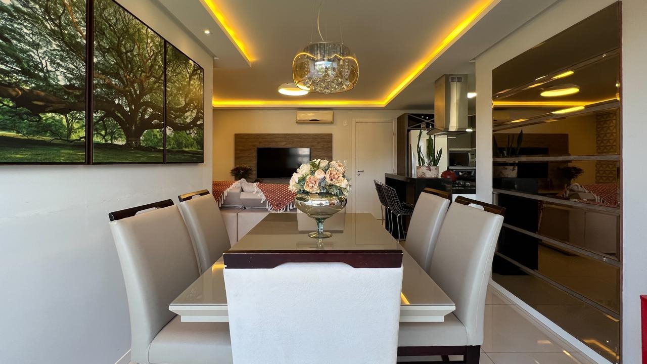 Apartamento à venda no bairro Água Verde: 