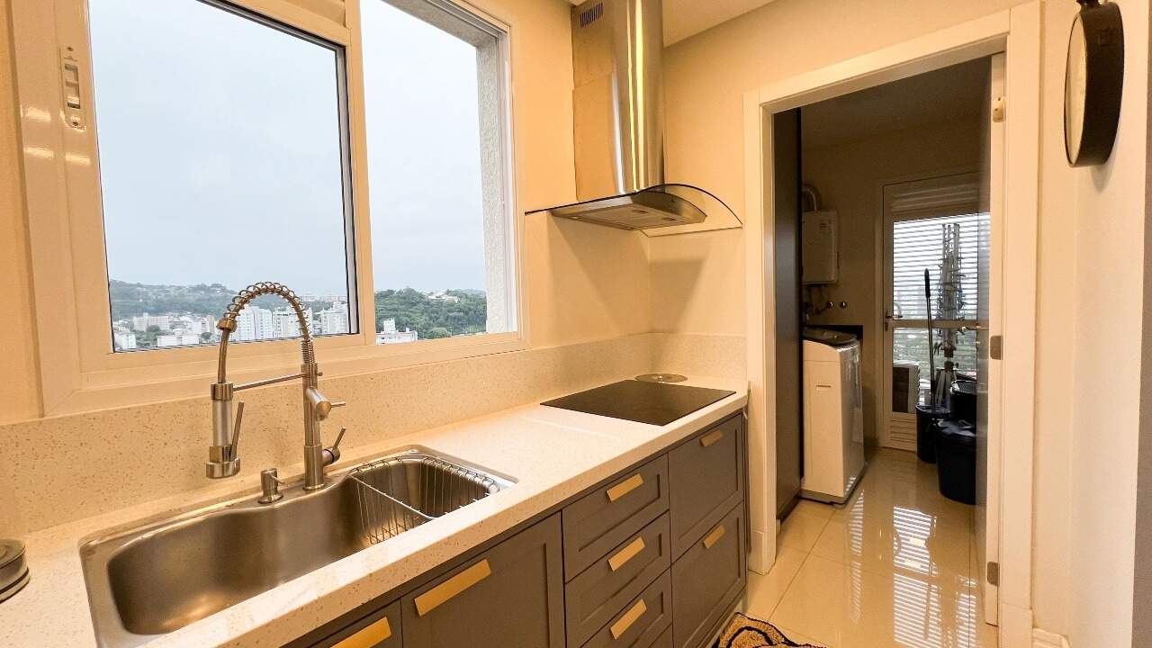 Apartamento à venda no bairro Velha: 