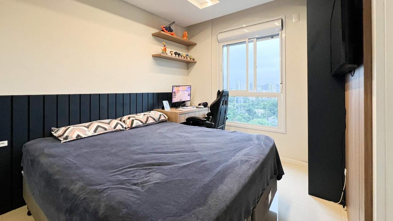 Apartamento à venda no bairro Velha: 