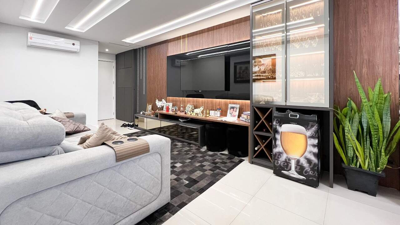 Apartamento à venda no bairro Velha: 