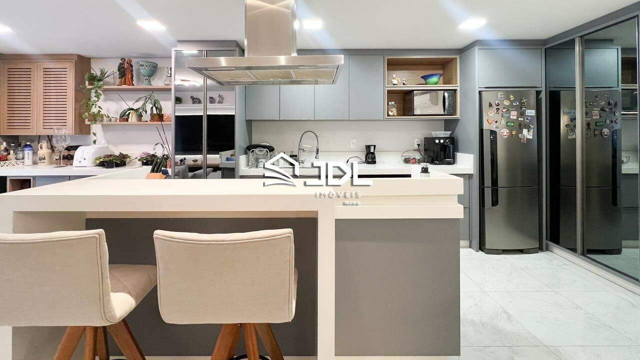 Apartamento à venda no bairro Água Verde: 